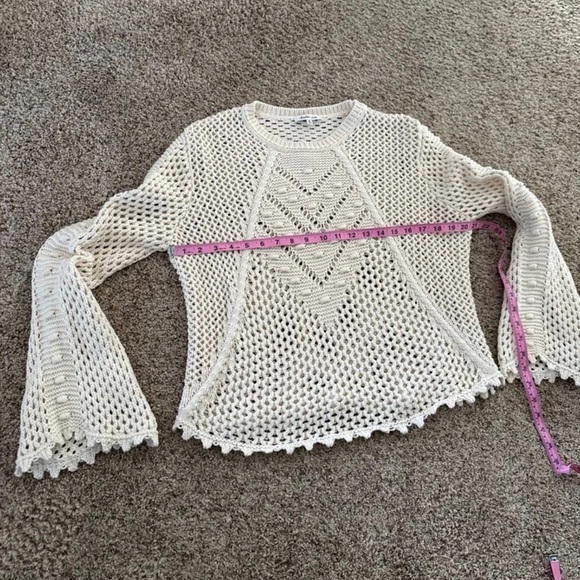 Another Love MERYL MESH EMBROIDERY SWEATER VINTAGE CREAM
Size Medium - Picture 11 of 12